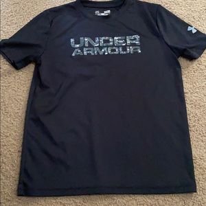 YL loose heatgear boys shirt